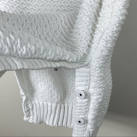 Equipment Femme White Bay Crew Neck Sleeveless Knit Top Size Medium Buttons Boho - Picture 7 of 11